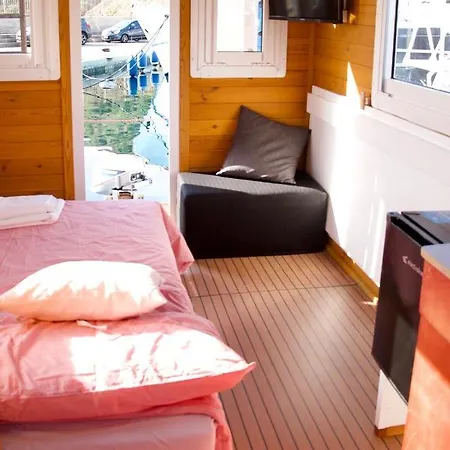 House Boat V Al Poetto 2 Pax Piu' 1 Apartment