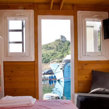 House Boat V Al Poetto 2 Pax Piu' 1 *