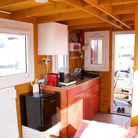 Apartment House Boat V Al Poetto 2 Pax Piu' 1