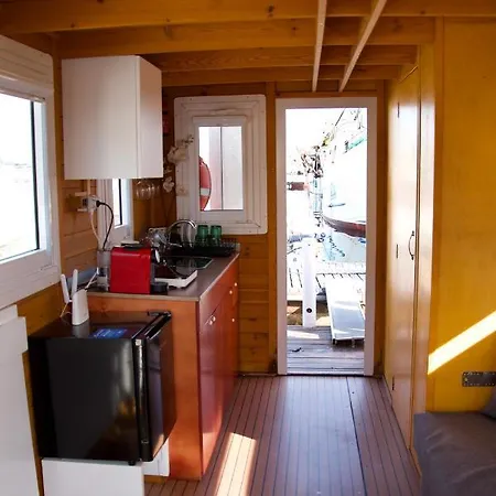House Boat V Al Poetto 2 Pax Piu' 1 Apartment